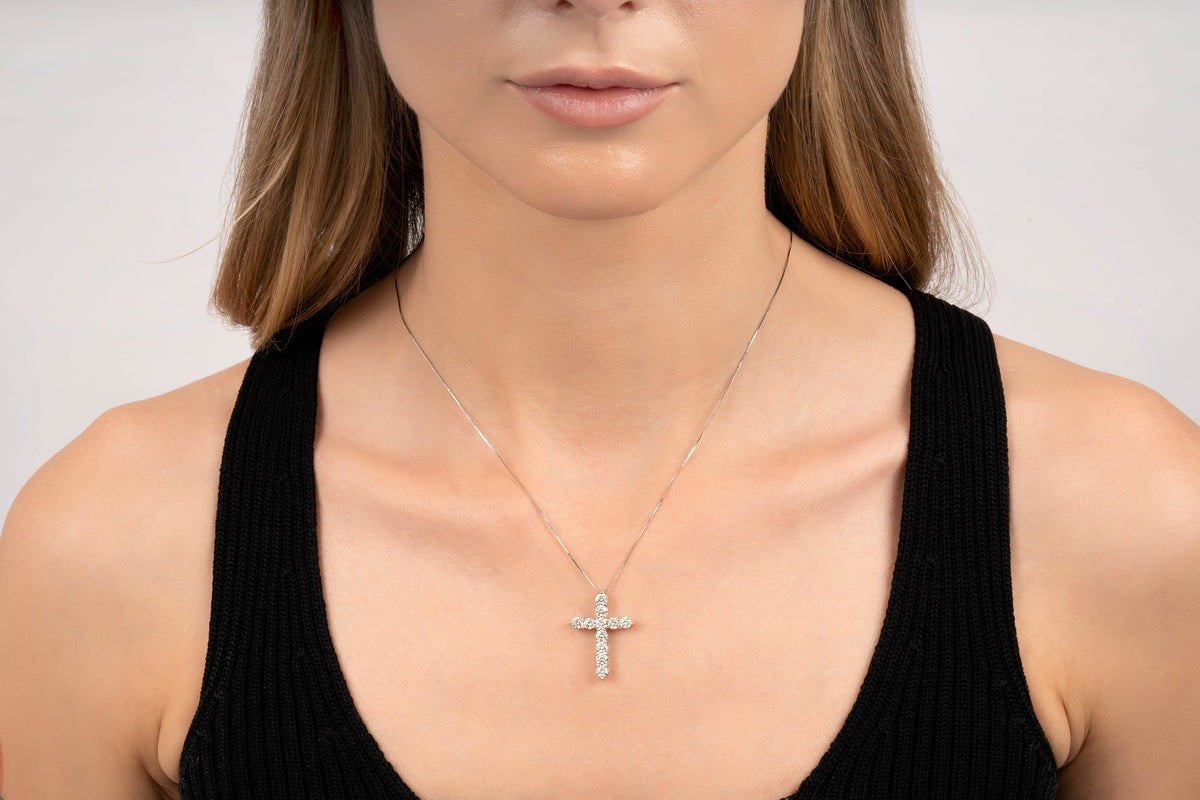 14K Classic Diamond Cross | Restivo Jewelers