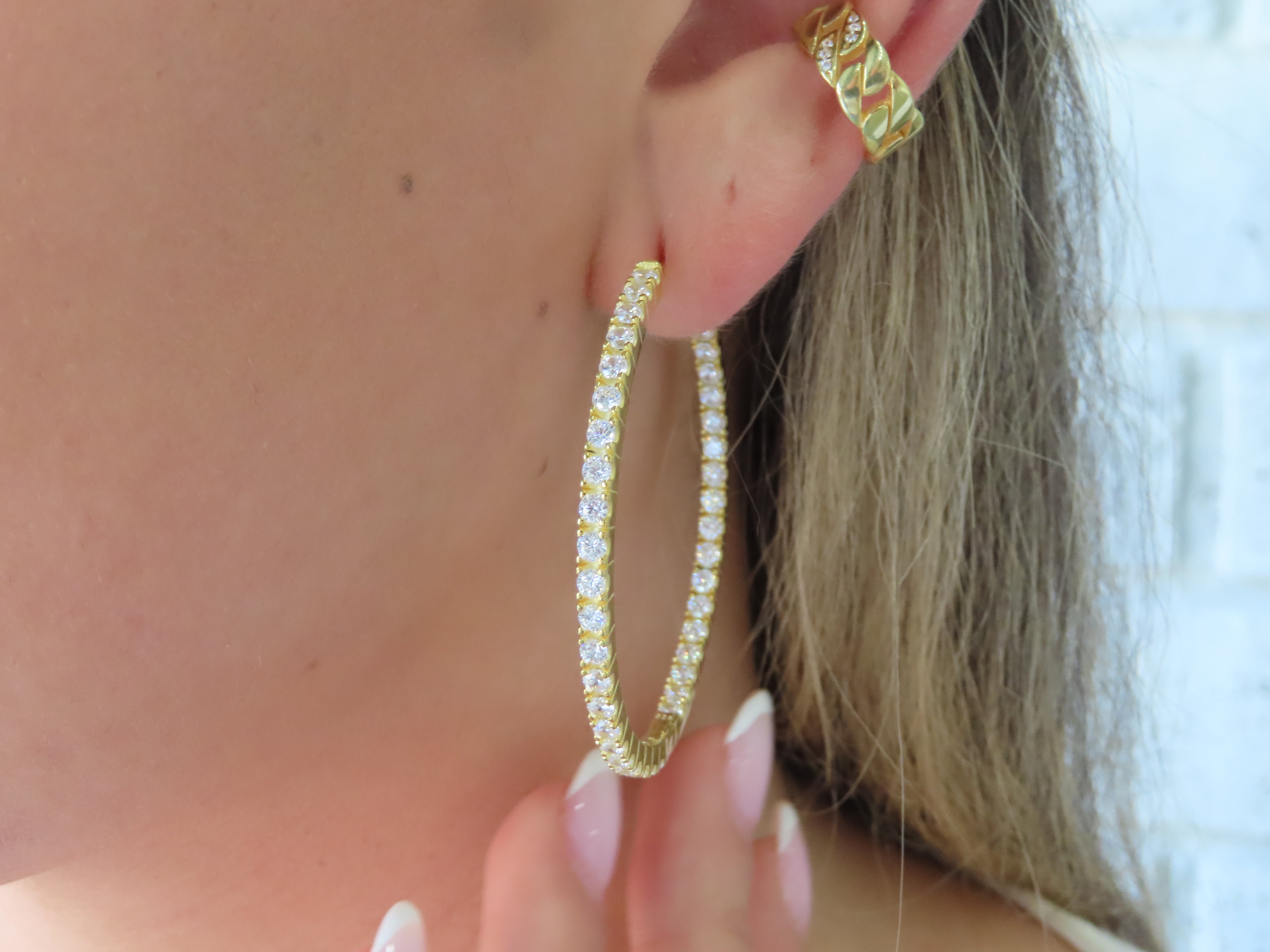 The Envy Hoop | Restivo Jewelers
