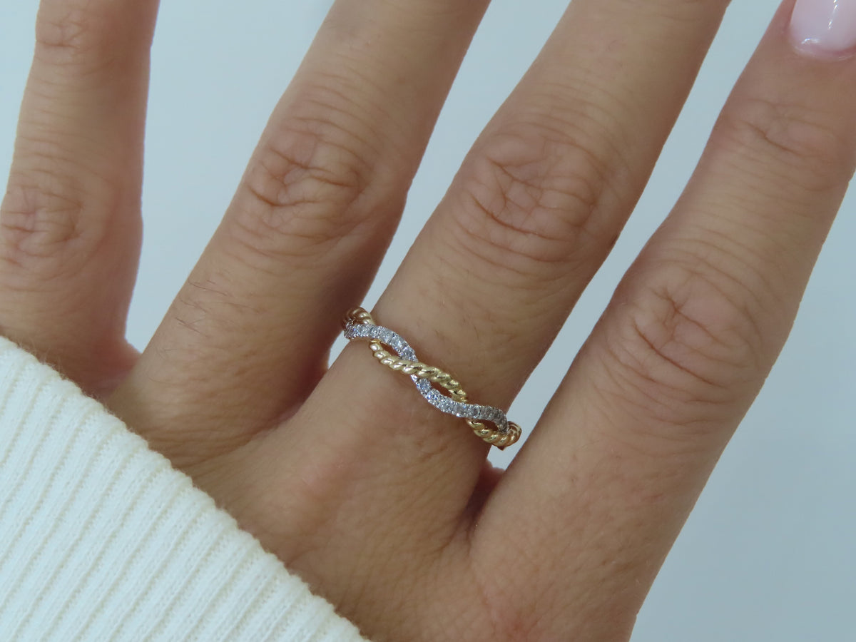 14K Rope Diamond Twist Ring | Restivo Jewelers