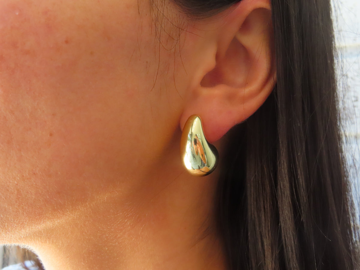 Gold Droplet Earrings | Restivo Jewelers
