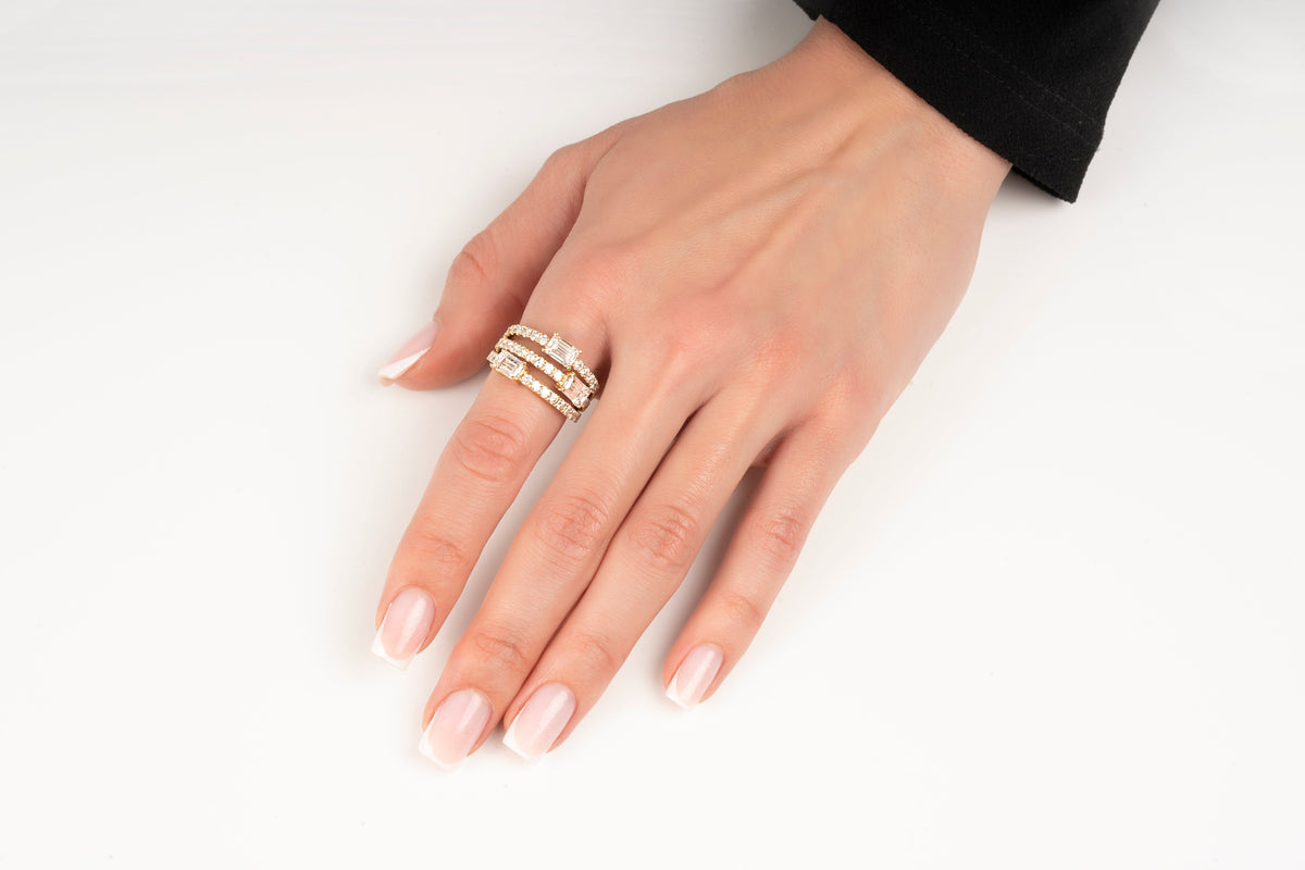 14K Lux Emerald Ring | Restivo Jewelers
