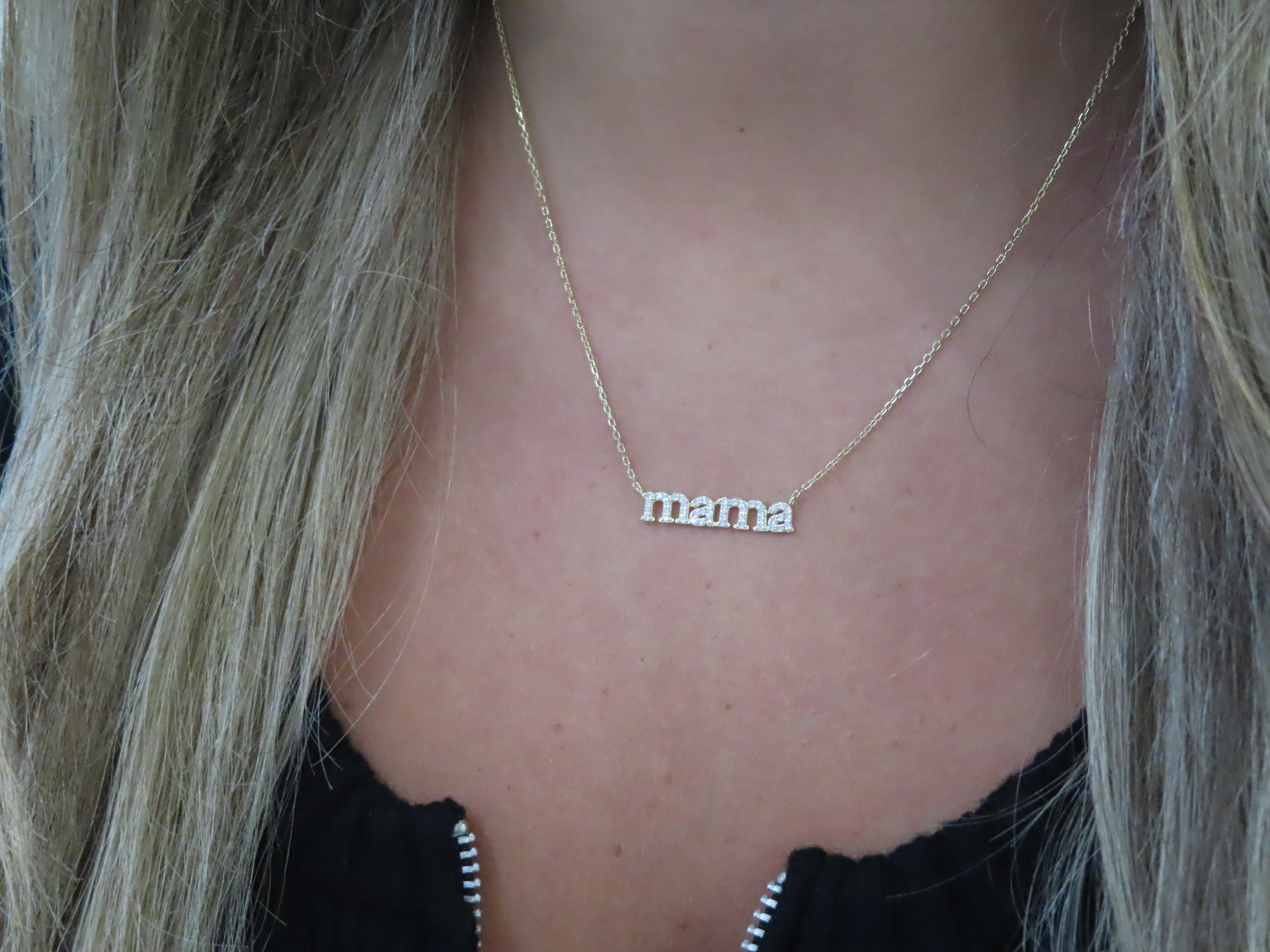 'MAMA NECKLACE'