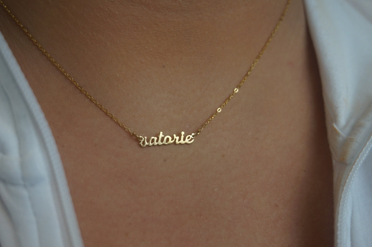 Mini Script Nameplate | Restivo Jewelers