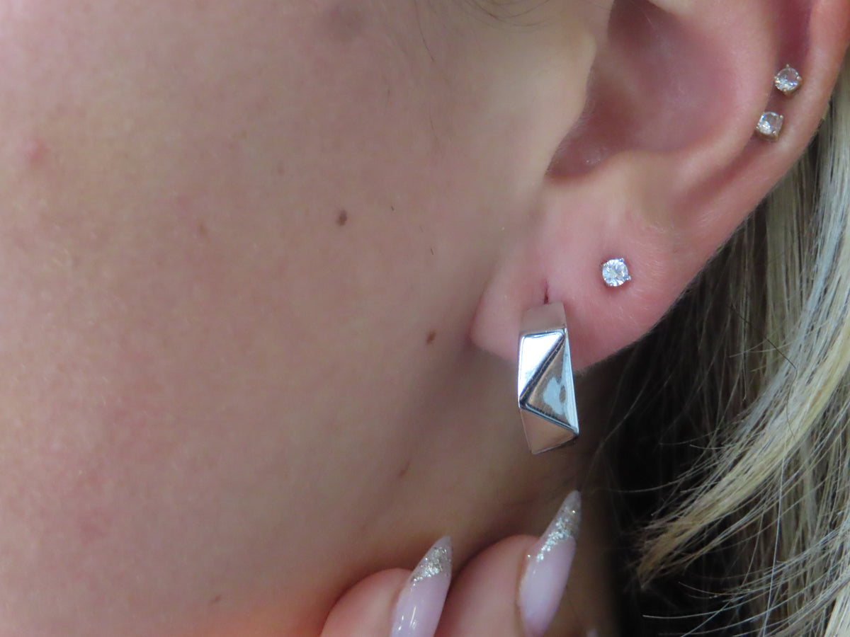 Edged Hoop | Restivo Jewelers