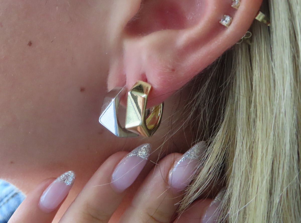 Edged Hoop | Restivo Jewelers