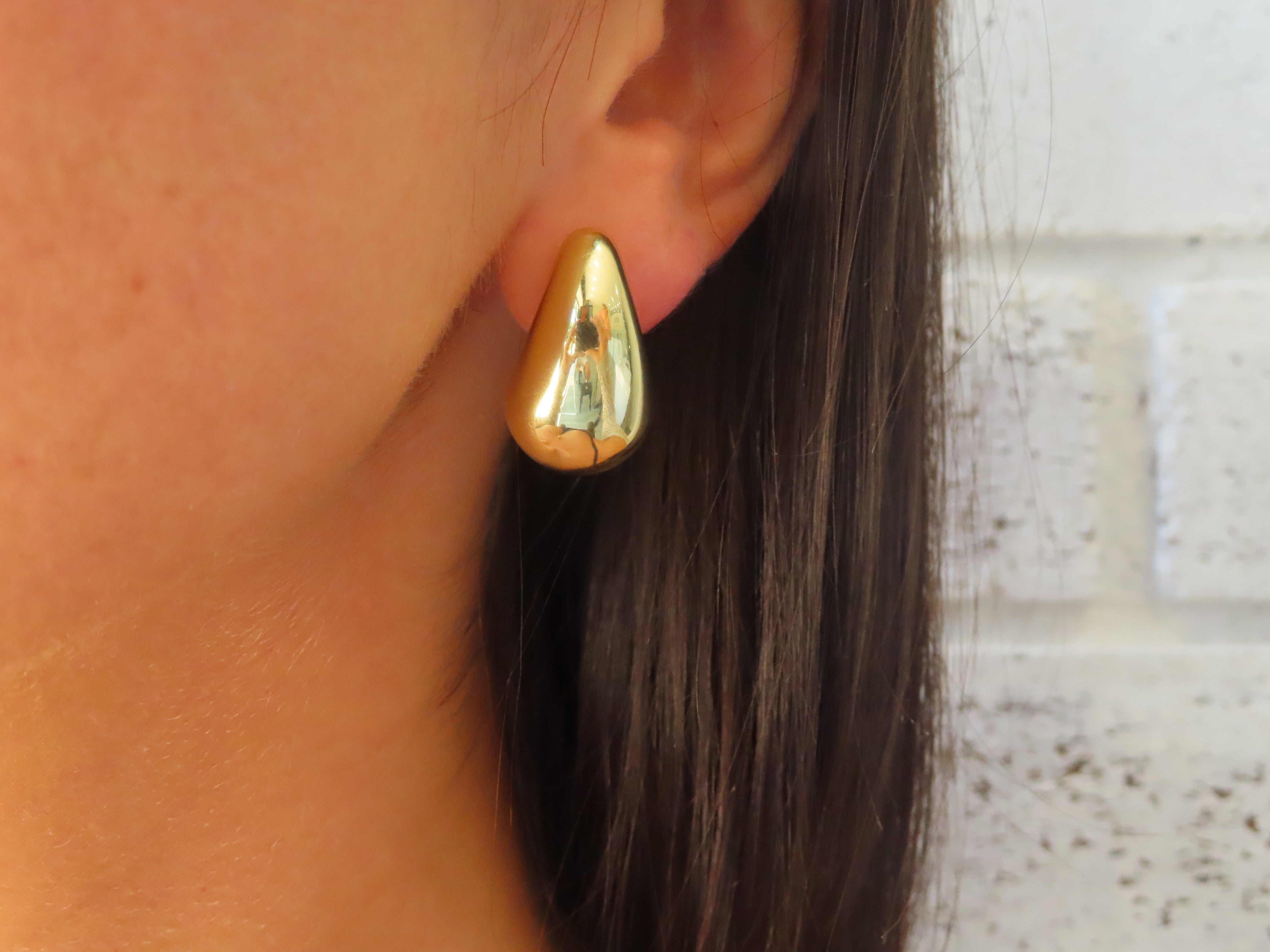 GOLD DROPLET EARRINGS