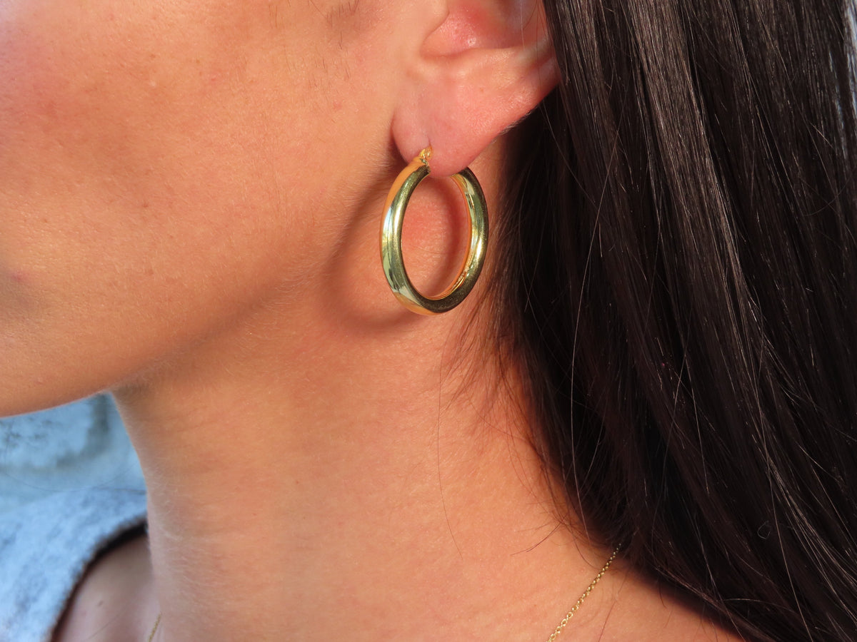 Classic Hoop | Restivo Jewelers