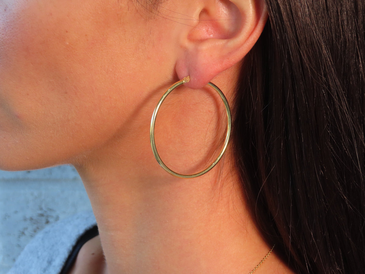 Thin Classic Hoop | Restivo Jewelers