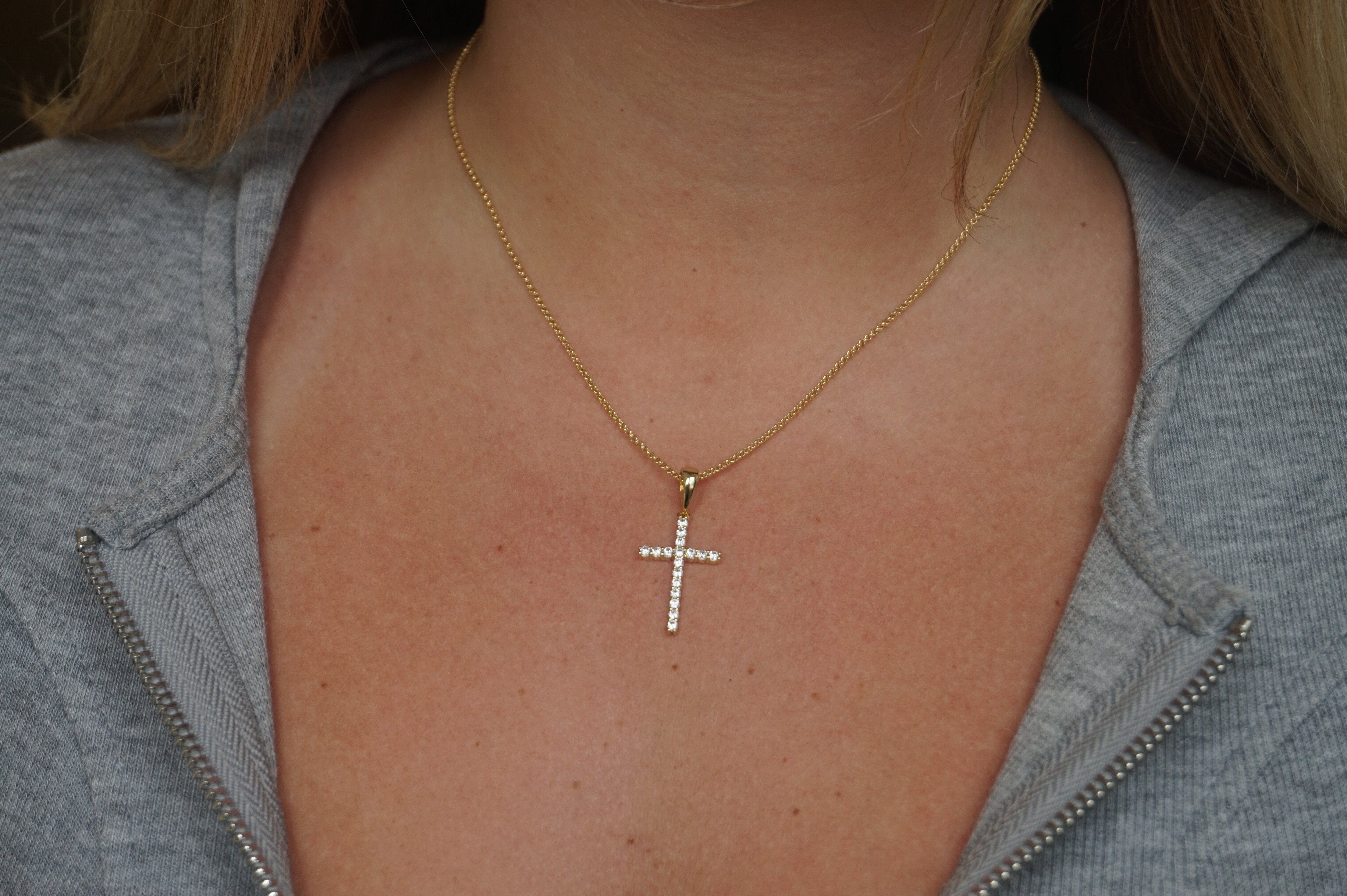 Thin CZ Cross