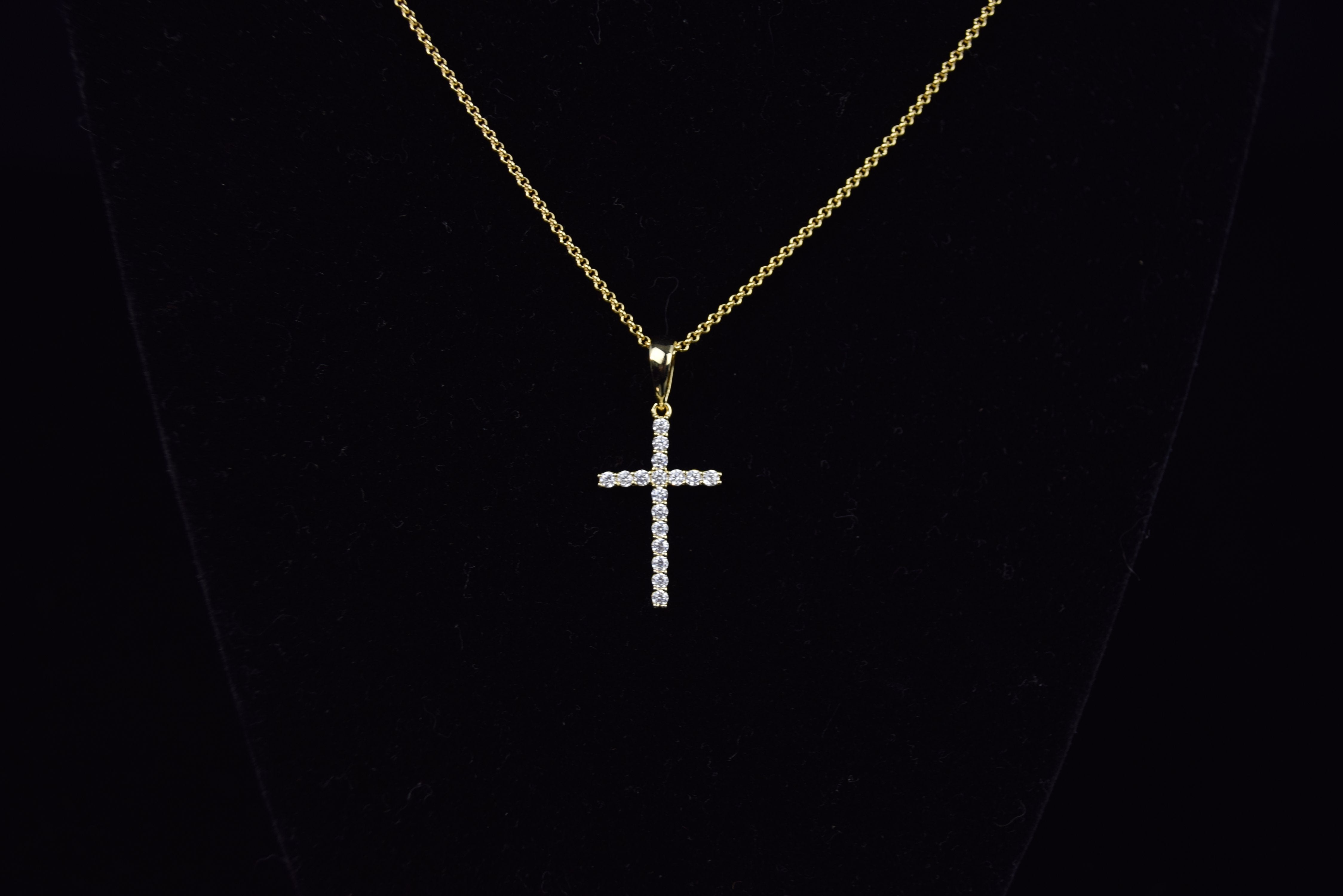 ‘DIAMOND CROSS’ Necklace - SHOP PAIGE