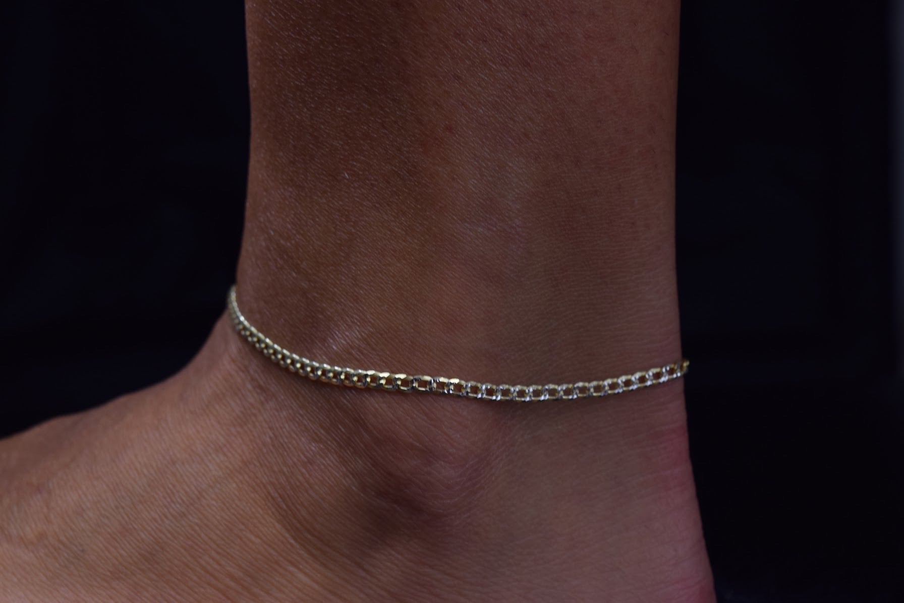 Mini Two Tone Curb Link Anklet